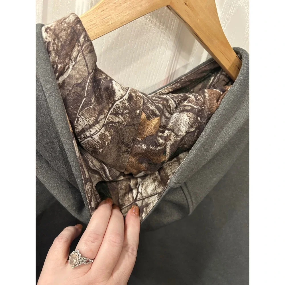 Under Armour Hoodie Grey Camo Logo Coral Pink Accents Fleece Pullover Sweatshirt